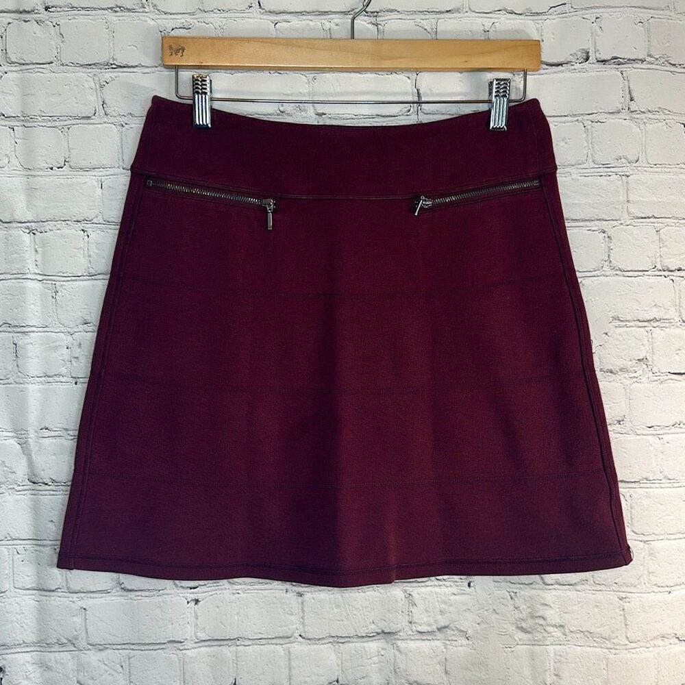 Athleta Women’s Burgundy Athletic Tennis Skirt size S Small Zippered Pockets